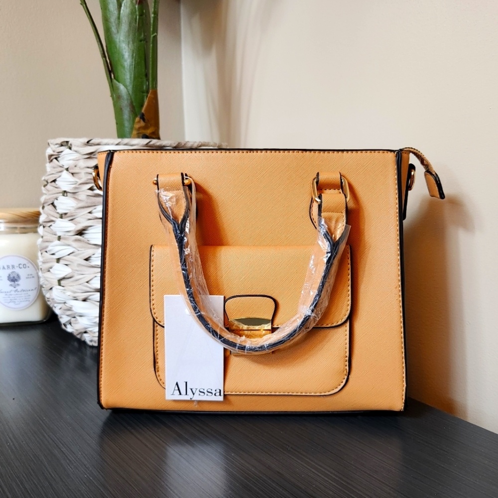 ALYSSA | Vegan, Tan/Beige, Handbag with Adjustable Crossbody Strap